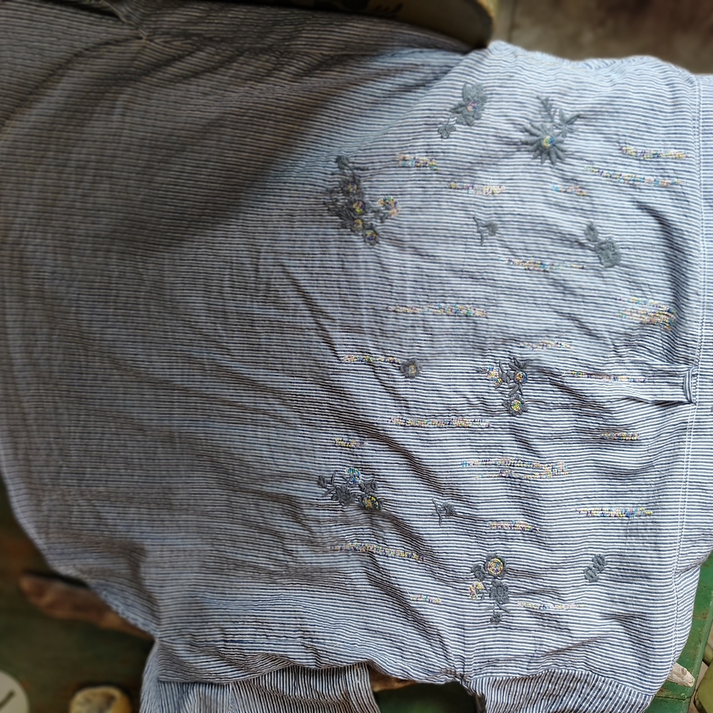 Pilcro Blue and White Embroidered and Beaded Button-Down Shirt - Picture 4 of 4